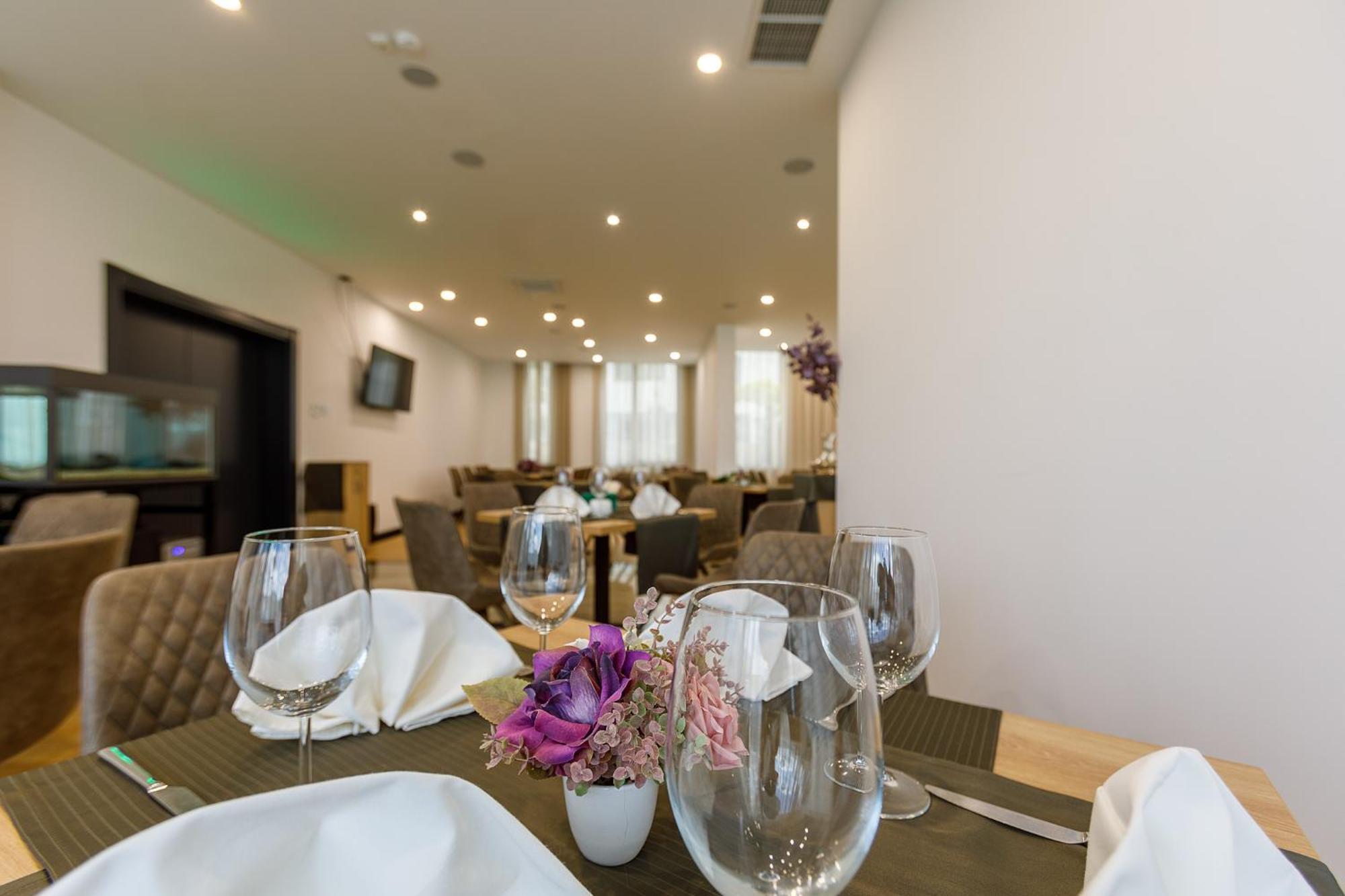 Blue Star Luxury Hotel София Экстерьер фото